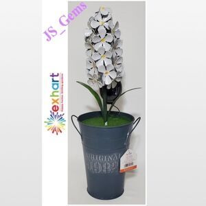 New Exhart Solar Flower Home Outdoor White Floral Grey Bucket Statue NWT